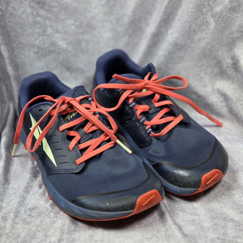Altra Superior Size 9 Women's Navy Athletic Sneakers with Coral Laces